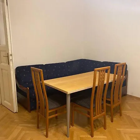Apartman U Klicperova Divadla *